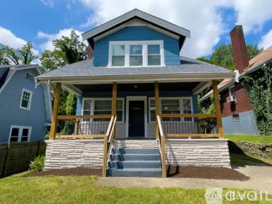 Main picture of 3335 Hewitt Crescent St