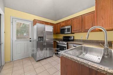 Main picture of 764 Red Oak Dr