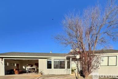 Main picture of 695 Ketch Ct