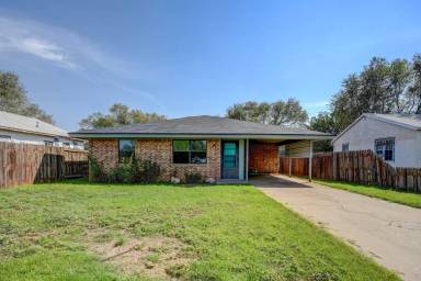 Main picture of 1106 W 9th St