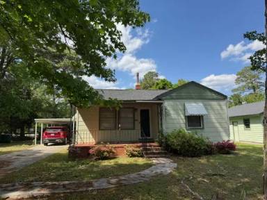 Main picture of 1625 Pineland Ave