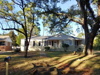 Main picture of 1005 6th Ave