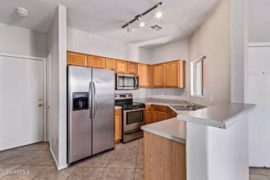 Main picture of 3728 W Oregon Ave
