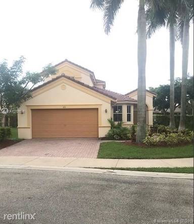 Main picture of 693 Live Oak Ln