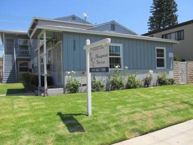 Main picture of 2611 W Victory Blvd