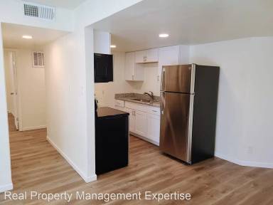 Main picture of 219 Candelaria Rd NW