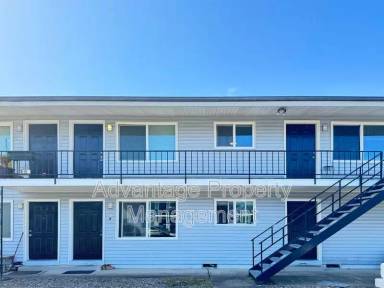 Main picture of 339 Jackson St W