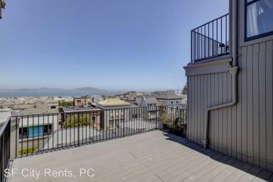 Main picture of 2295 Vallejo St