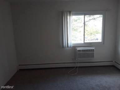 Main picture of 842 W College Blvd
