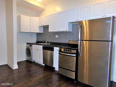 Main picture of 3345 N Marshfield Ave