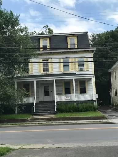Main picture of 40 N Chestnut St