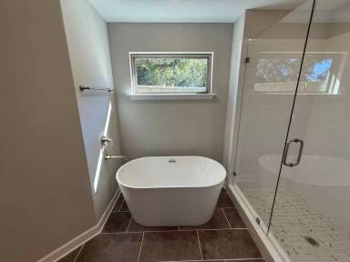 Main picture of 330 Maple St