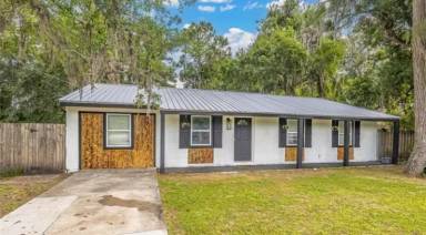 Main picture of 2247 Pinewood Dr