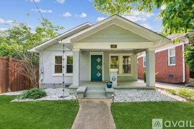 Main picture of 308 McPherson Pl SE