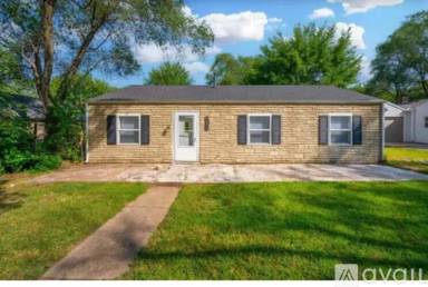 Main picture of 1208 E Charleston Dr