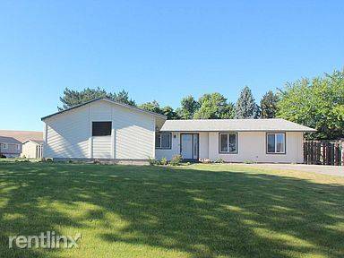 Main picture of 4008 S Waverly Ct