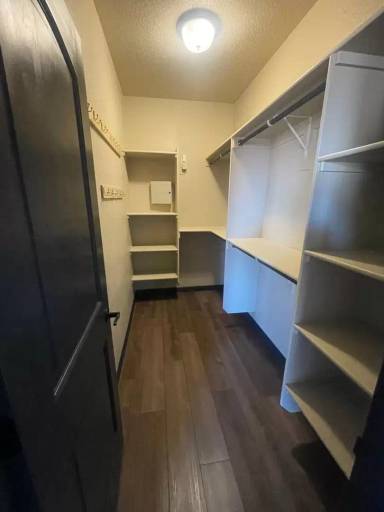 Main picture of 3101 Renaissance Dr SE