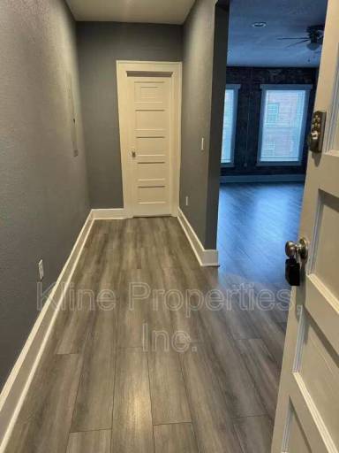 Main picture of 1703 E Michigan St