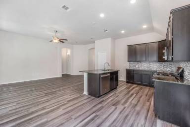 Main picture of 107 Alessandra Way