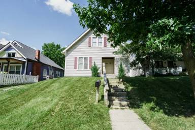 Main picture of 1314 N Beville Ave