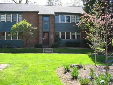 Main picture of 235 NE 61st Ave
