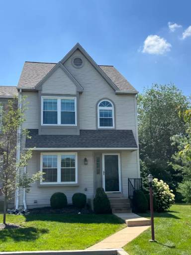 Main picture of 127 Concord Ct