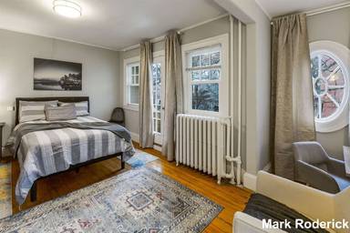 Main picture of 52 Irving St