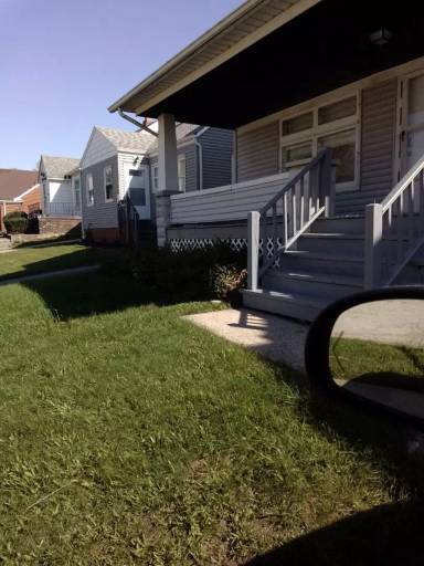 Main picture of 4687 E 86th St