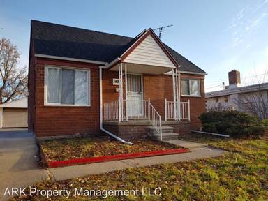Main picture of 1497 Colonial Dr