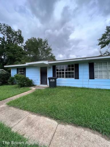 Main picture of 1303 Glenn Cir
