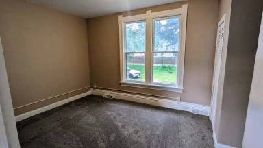 Main picture of 704 E Prospect St