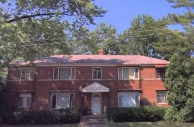 Main picture of 49 E Henderson Rd