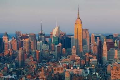 Main picture of New York by Gehry