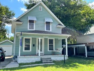 Main picture of 830 S Fern St