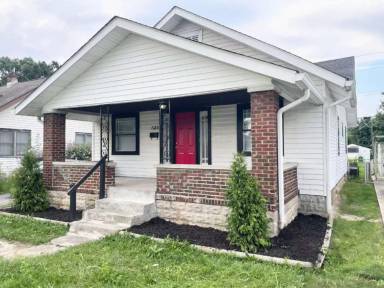 Main picture of 525 E Mills Ave