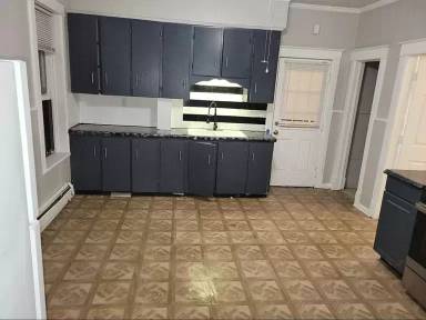 Main picture of 37 Pulaski St