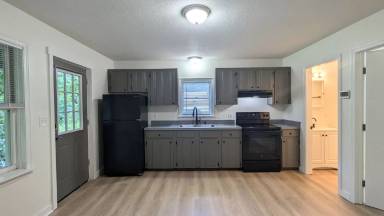 Main picture of 201 Dinsmore Rd
