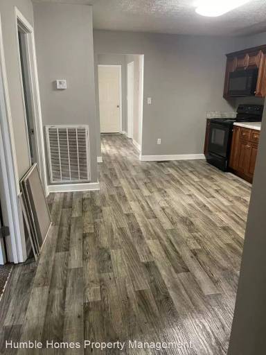 Main picture of 127 Emerson Bypass Rd