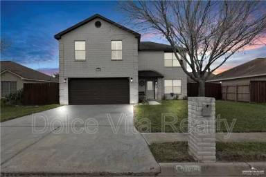 Main picture of 2300 N 46th St