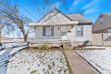 Main picture of 13556 Pullman St