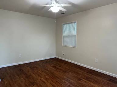 Main picture of 3215 Star Ave