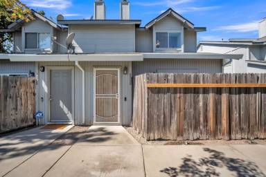 Main picture of 4255 Taylor St