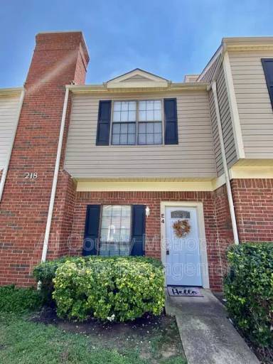 Main picture of 218 Samuel Blvd