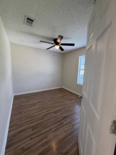 Main picture of 101 Talbot Ct