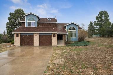 Main picture of 410 Palm Springs Way