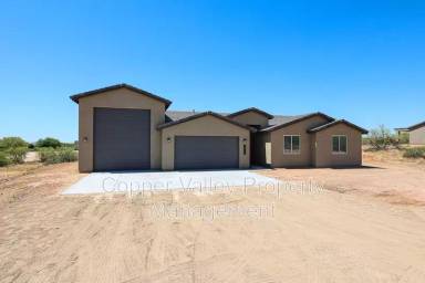 Main picture of 13865 E Peak View Rd