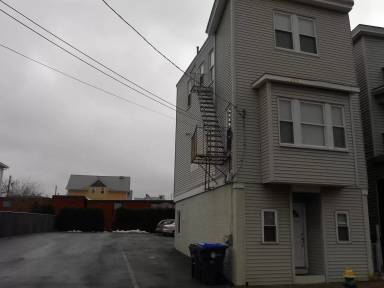 Main picture of 98 Knight St