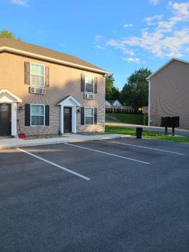 Main picture of 4102 W Ridge Rd
