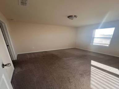 Main picture of 3512 Strawberry Patch Row