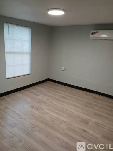 Main picture of 310 W Magnolia Ave